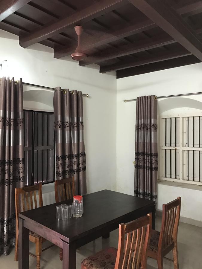 Palm Rivera Kochi Exterior foto